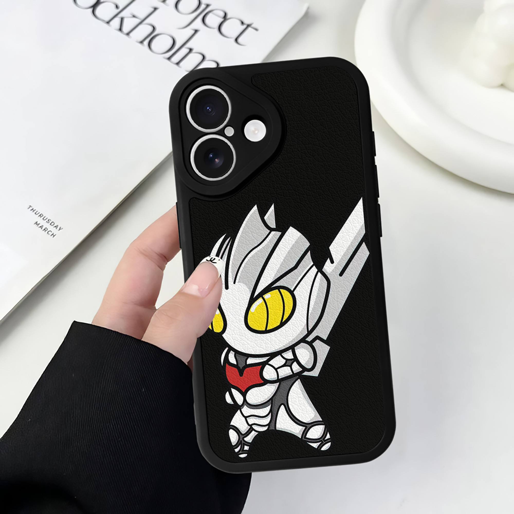 （画像用） ウルトラマン Ultraman 【iPhone 16シリーズ対応】シリコンスマホケース（レザー調） 材質：シリコン